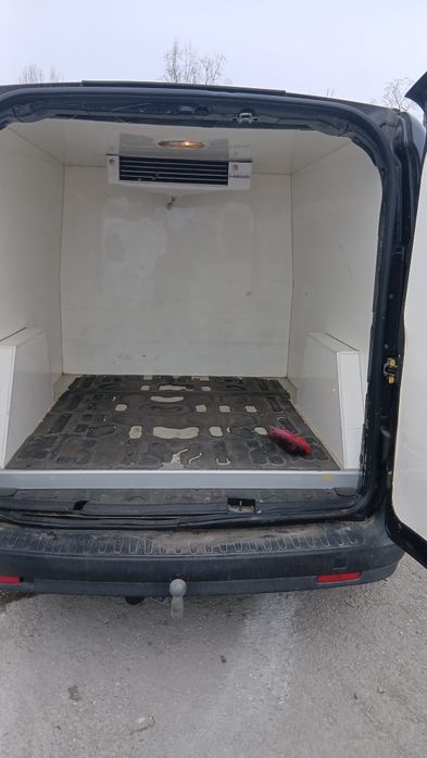 Dezmembrez masina frigorifica