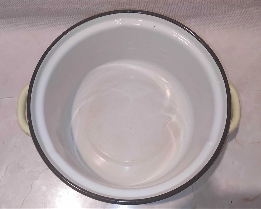 Кастрюля эмалированная 1,5 литра