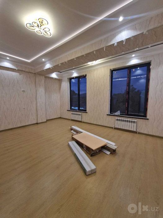 Квартира новостройка 62кв на 2м этаже. Рядом с Uzbum Gai. 2/2/12
