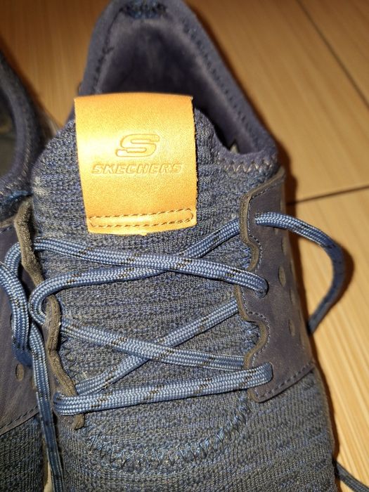 Adidasi Skechers mărimea 40, stare foarte buna