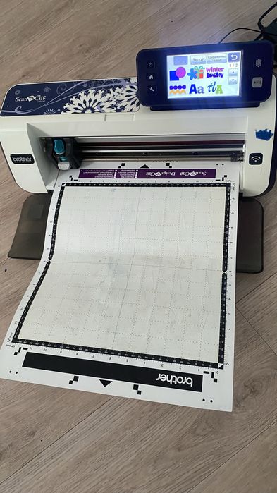 Продам плоттер Brother ScanNCut CM900 в отличном состоянии