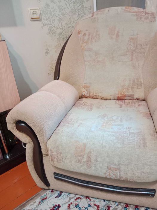 Кресло для гостиной б/у