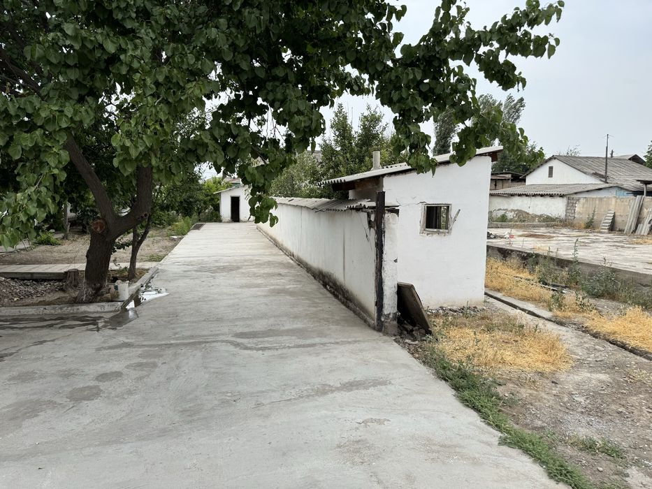 Ер Ховли сотилади Сурумда