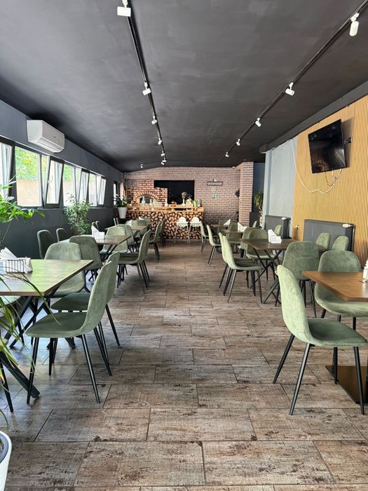 Inchiriez spatiu comercial 400mp