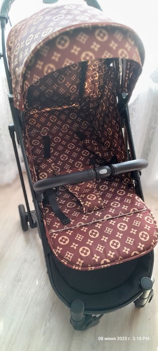 Коляска детская LV