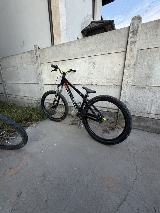 Bicicleta dirt jumper CTM