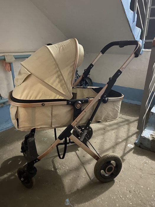 Продам детскую коляску