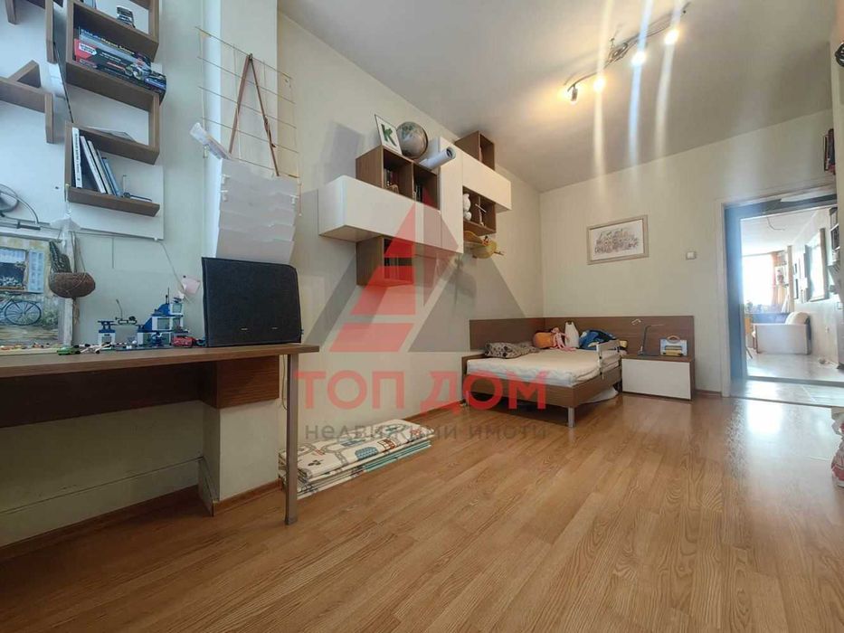 Дава се под наем Тристаен апартамент в Варна, Център - 80 кв.м за 550 € - Снимка #6