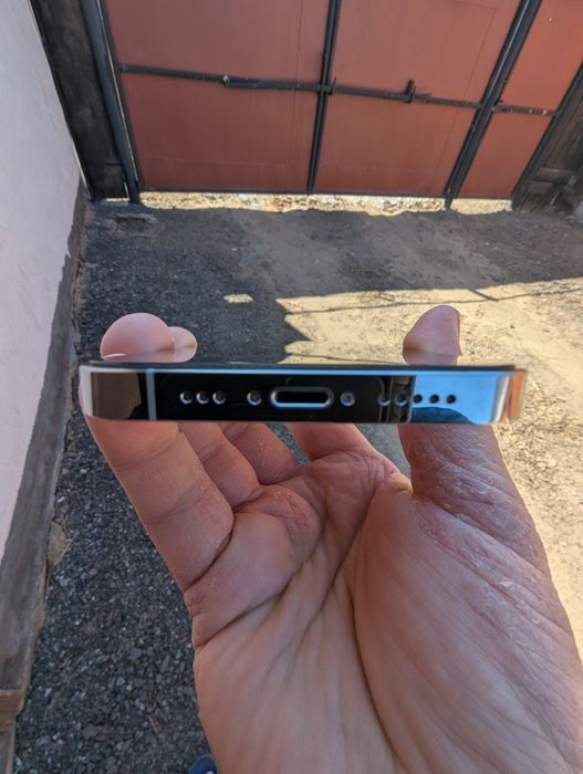 Продам айфон 13 про 256Гб белый АКБ 79%