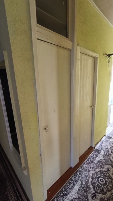 Бурынгы калын агаш капылар