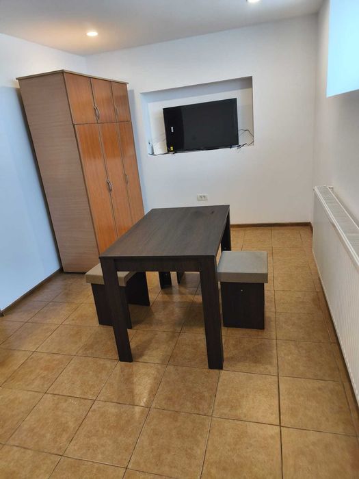 inchiriez ap. 2 camere -stadionul Portul-langa Gara