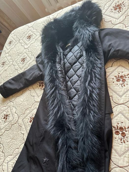 Шуба и зимние куртки.