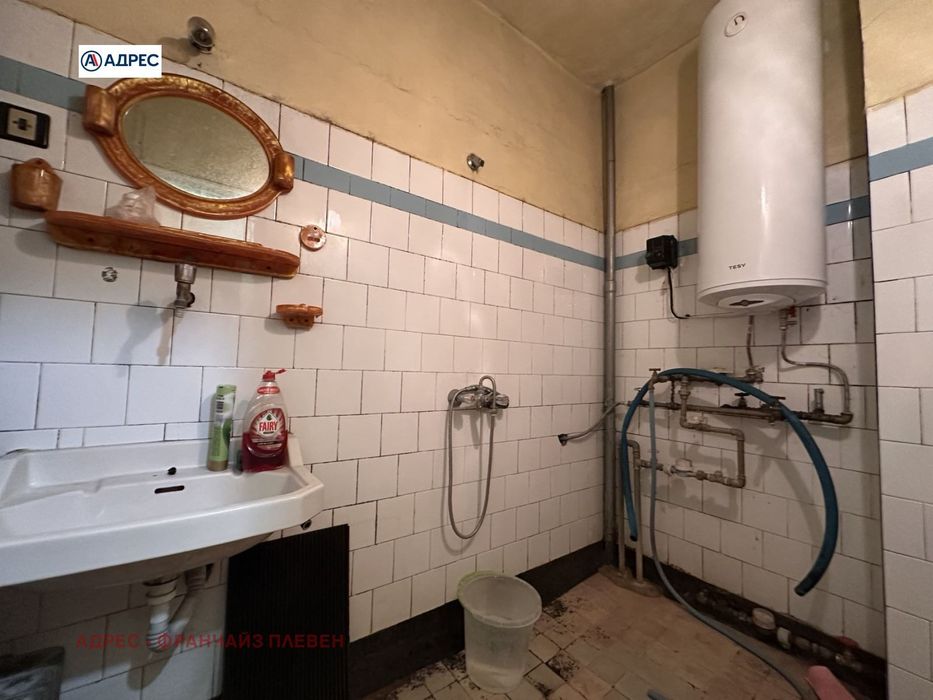 Продава се Тристаен апартамент в Плевен, Широк център - 115 кв.м за 1948 €/кв.м - Снимка #8