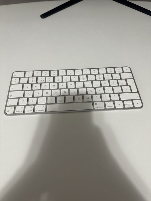 Mouse si tastatura apple