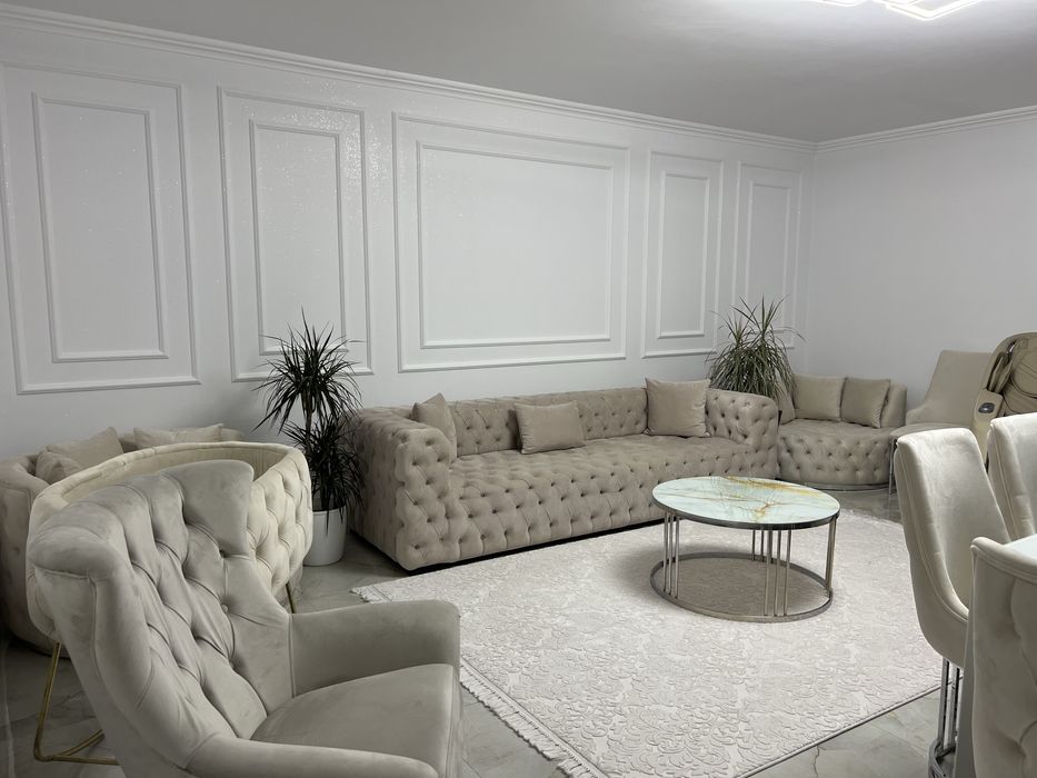 Set canapea si fotolii la rotund