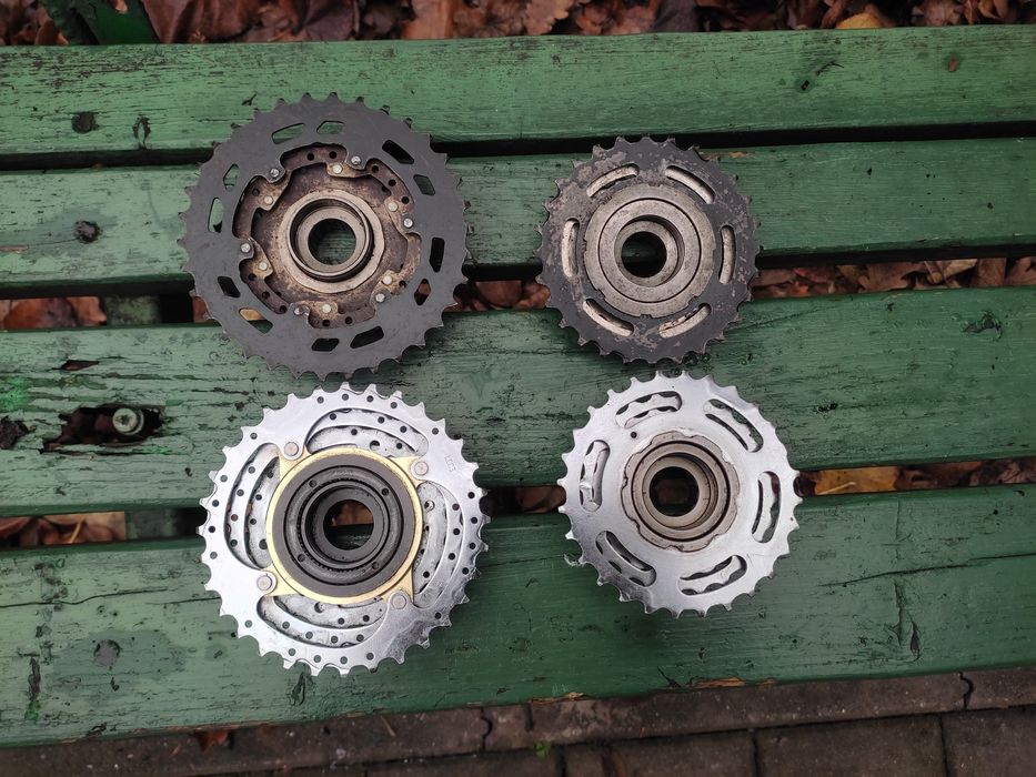 Set pinioane pe filet