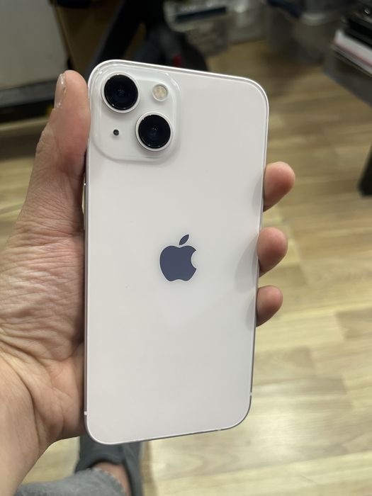 Продам Айфон 13 на 256гб