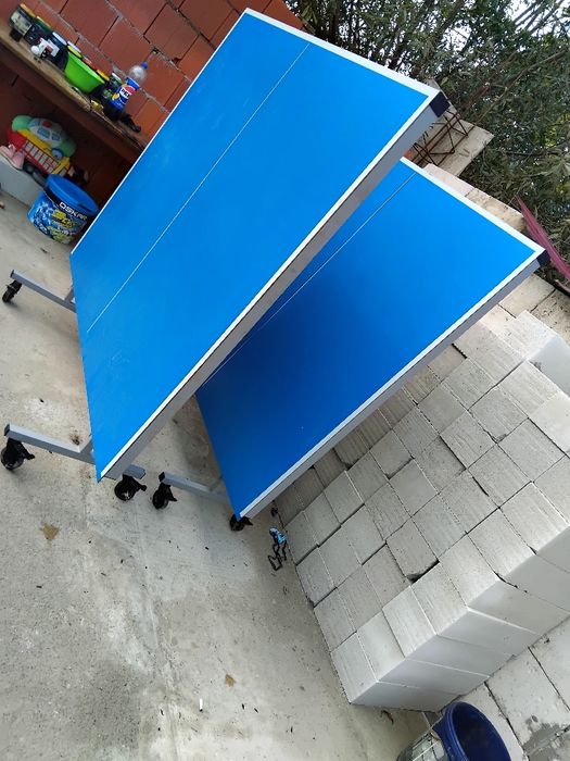 Vând masa de tenis