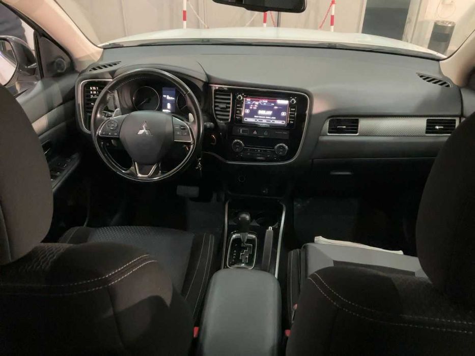 Mitsubishi Outlander 2.0, автомат, 2017, 4*4, газ