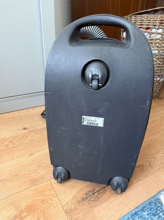 Прахосмукачка Miele C3 Complete