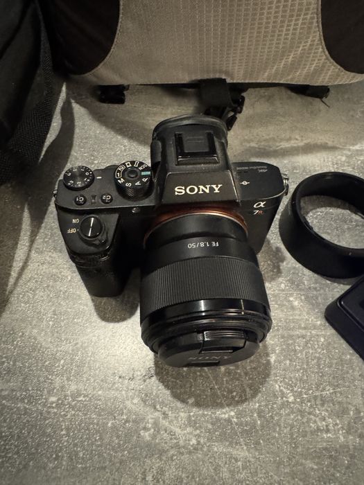 Sony a7rII / статив хама, фотогравска раница, sony 50 1,8