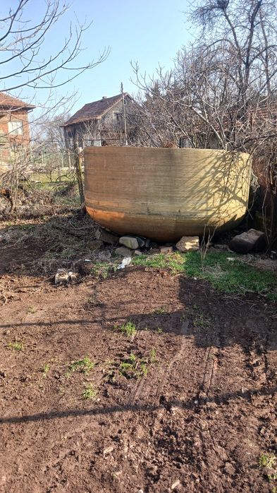 Продавам цистерна от епоксидна смола