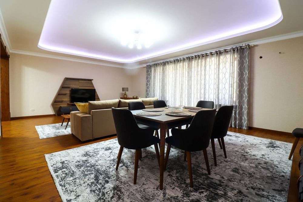 Продается 3х ком квартира, ориентир: Парк Бабура, 145м²