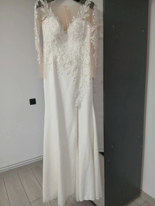 Rochie de mireasa si blanită