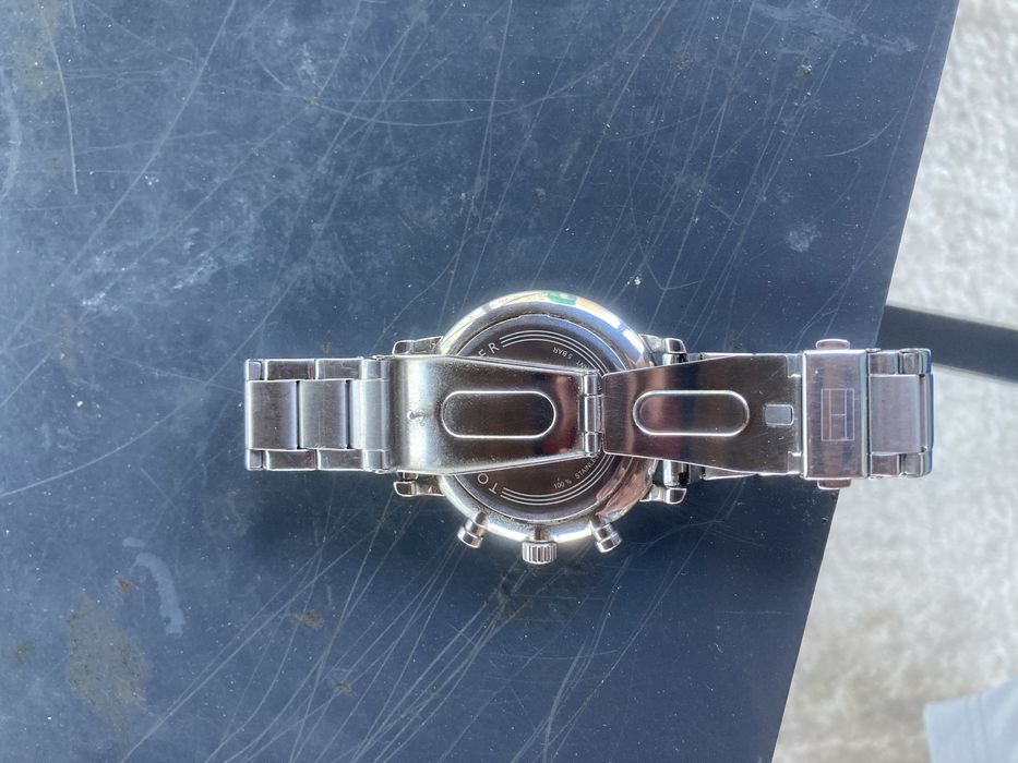 Часовник Tommy Hilfiger