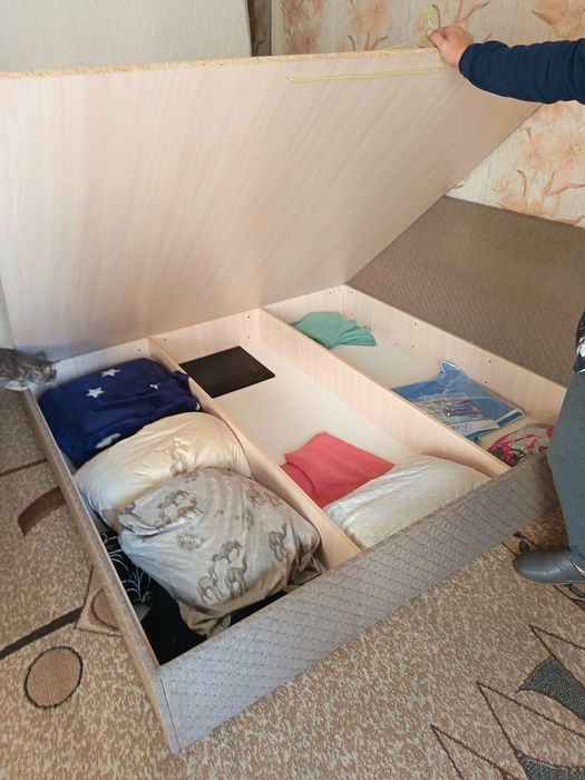 Продам кровать + матрас