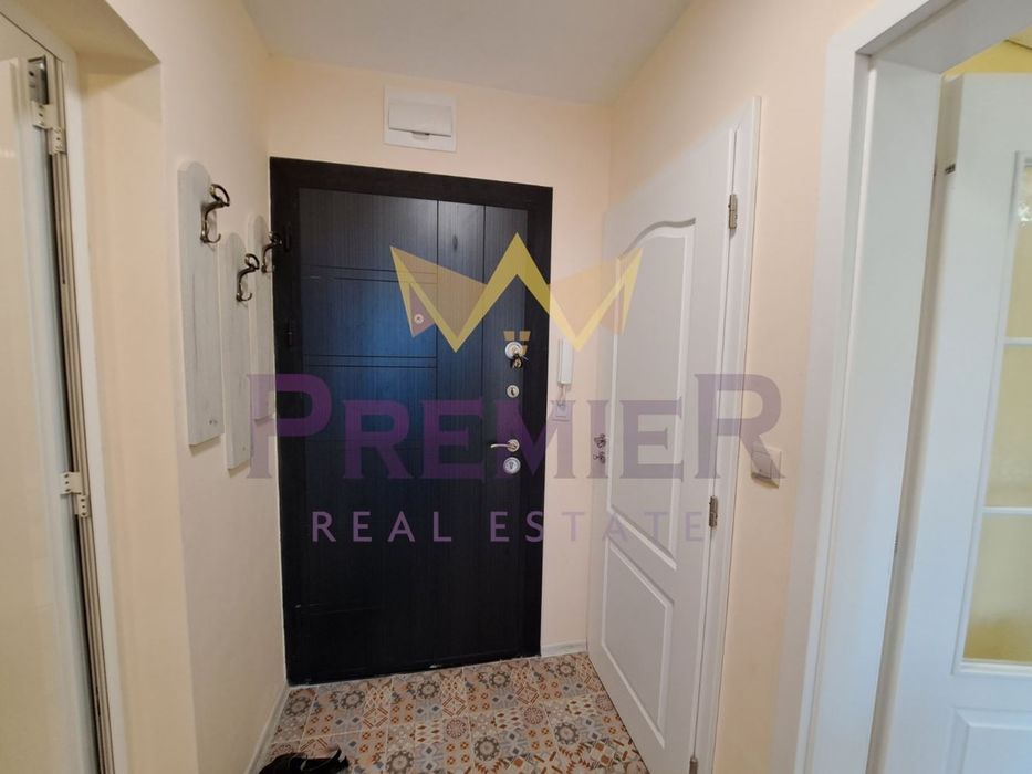 Дава се под наем Двустаен апартамент в к.к. Св.Св. Константин и Елена - 50 кв.м за 650 € - Снимка #6