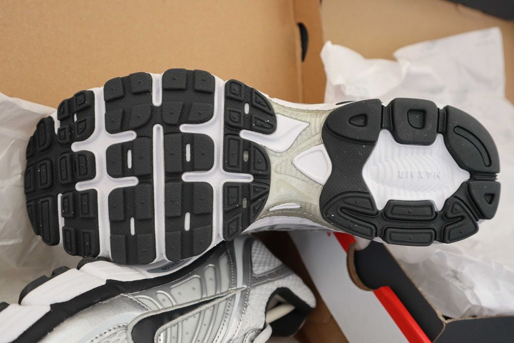 Мужские кроссовки Nike Air Max Moto 2K EUR 42.5 оригинал