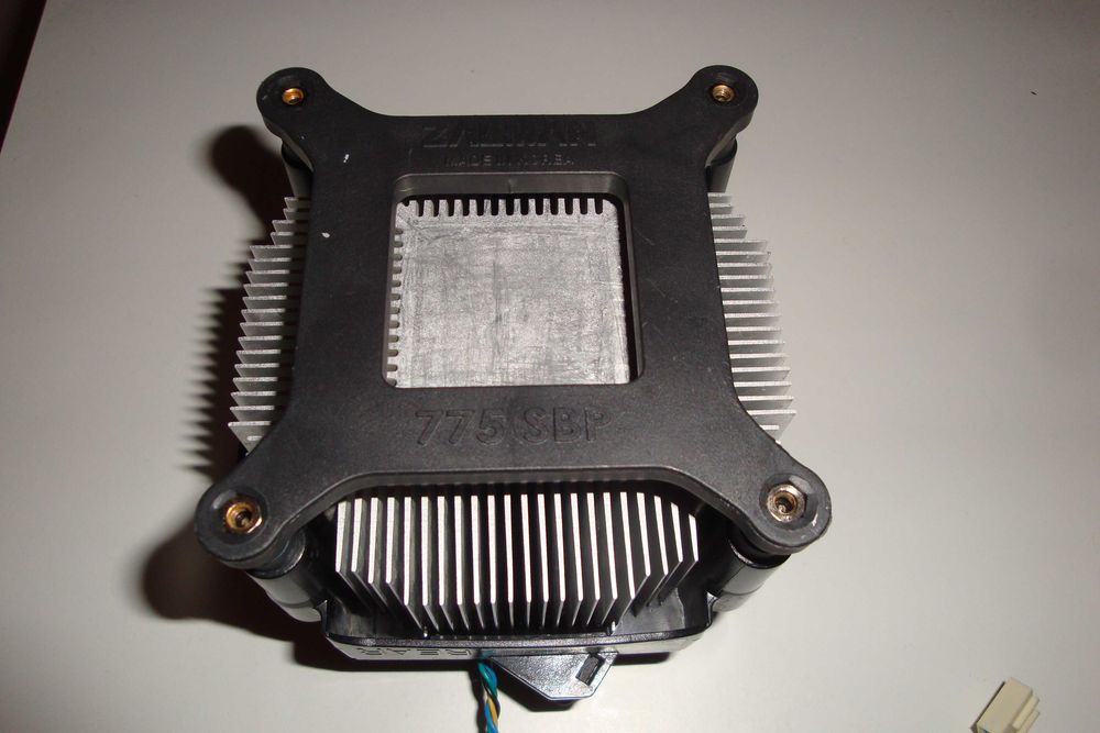 Cooler procesor intel LGA 775 prindere suruburi backplate + pasta