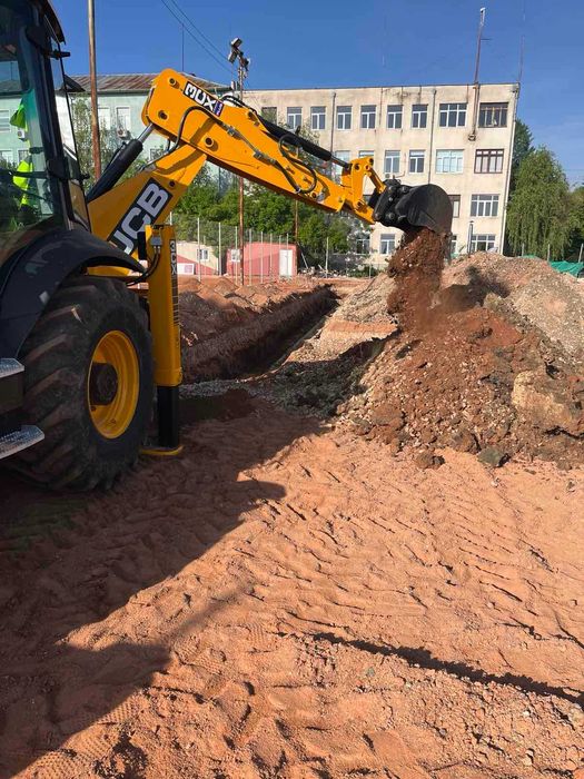 Услуги с комбиниран багер