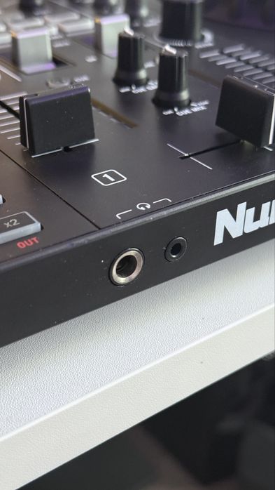 DJ контролер Numark Mixtrack PRO FX DJ