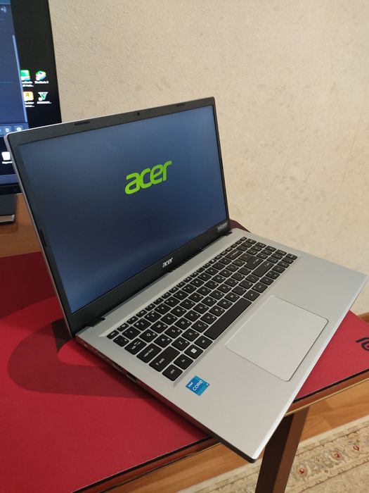 Продается ноутбук офисный