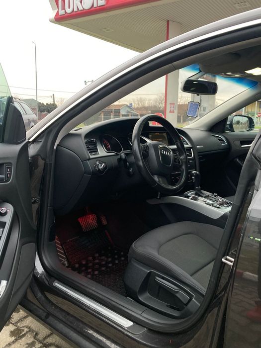 Vând Audi A5 sportback