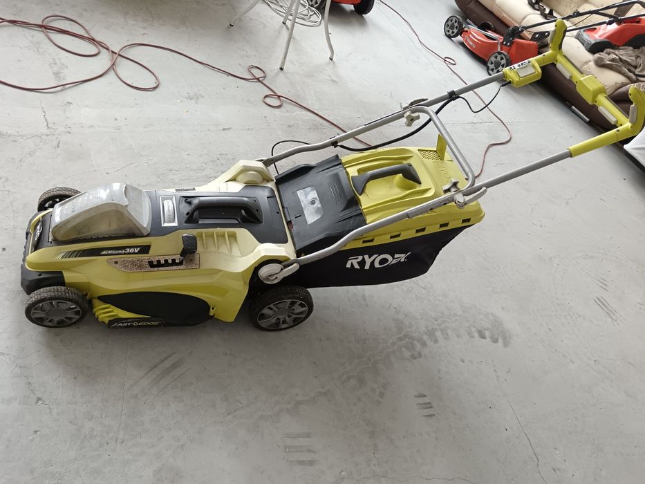 Cositoare Ryobi și lux tools