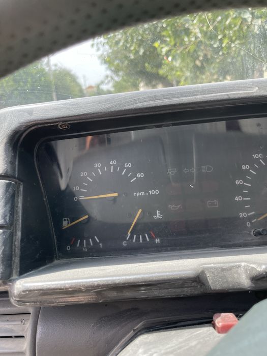 Land Rover discover.      1993.