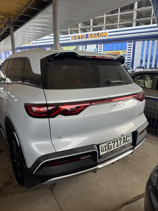 BYD Yuan Up 2025yil 1.400km