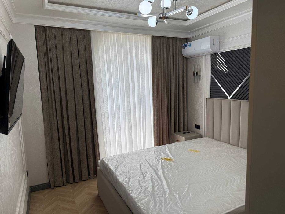 Сдаëтся шикарная квартира на Чиланзар метро 074*