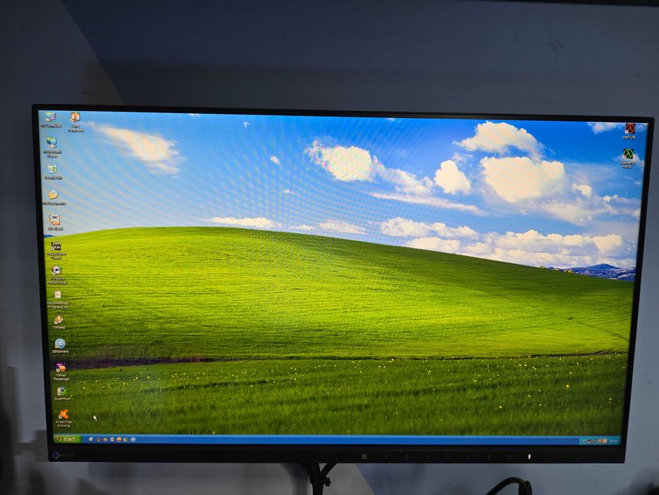 PC Retro Gateway DT Series Q9600,4GB DDR2, Radeon HD 5450, SSD Kingston V300, Windows XP