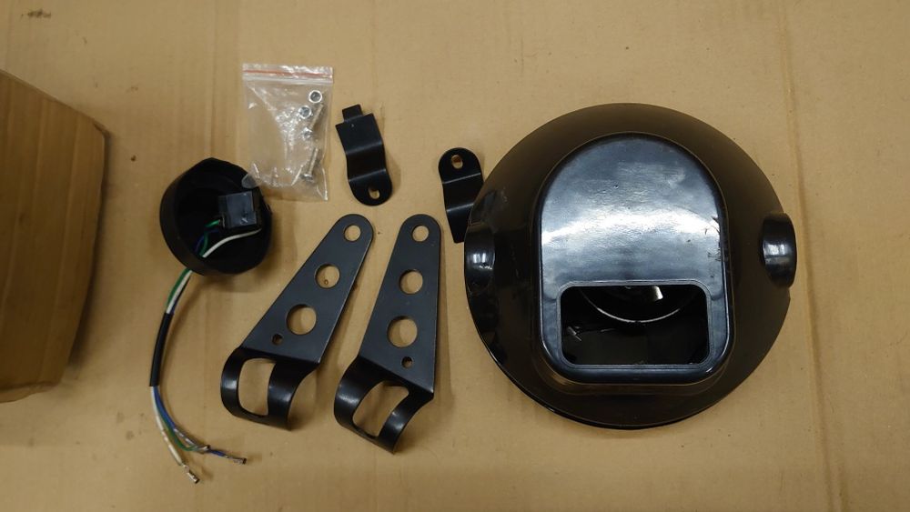 Продам фару на мотоцикл