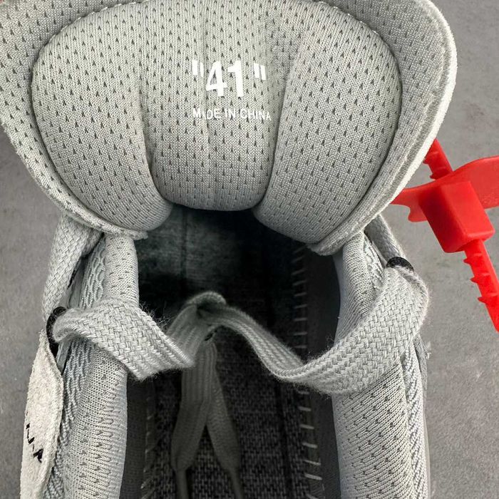 Adidasi Off White ODSY 1000