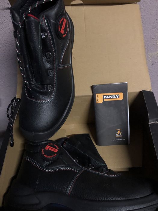Работни обувки чисто нови!