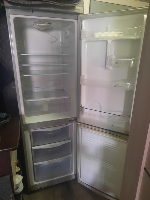 Холодильник продам