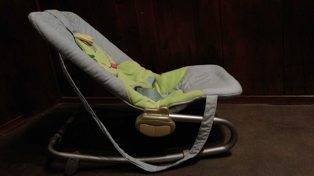 детско люлеещо се столче CHIPOLINO