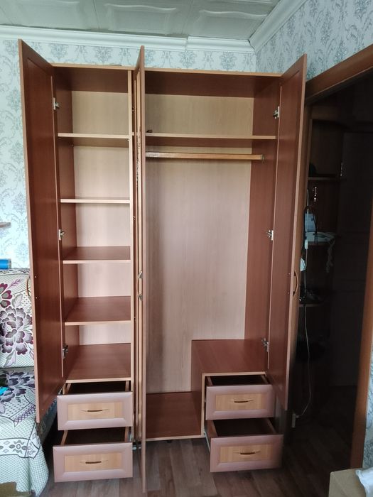 Продам шкаф б/у в хорошем состоянии