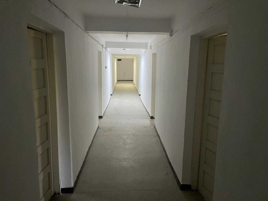 Hala spatiu comercial