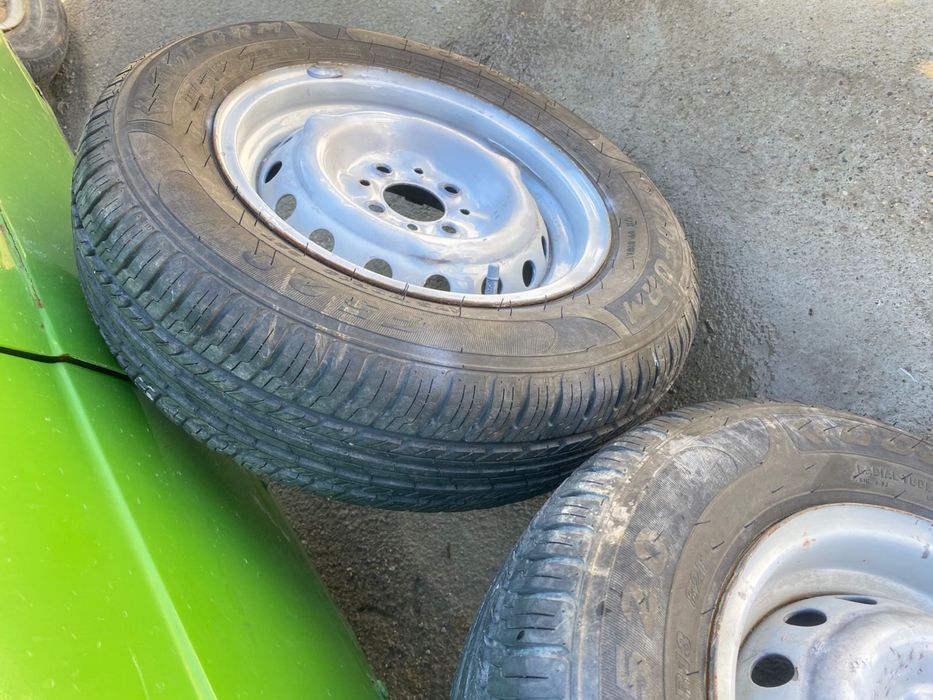 Шины летниев хорошем состоянии